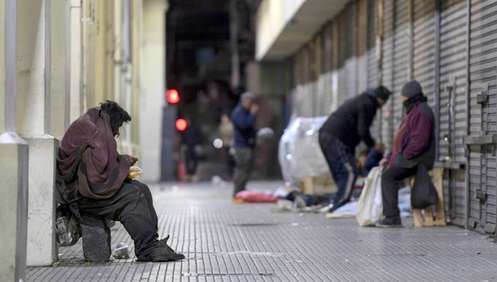 la postal de la pobreza en argentina