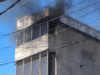 Incendio en un estacionamiento de Lanús