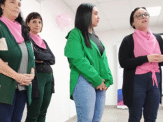 Octubre Rosa en Burzaco: cortes de pelo, charlas de prevención y talleres de confección de pelucas para concientizar sobre el cáncer de mama