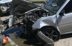 Almirante Brown: Se descompensó y chocó contra una columna