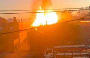 Incendio y explosiones en un depósito de garrafas de Mariano Acosta