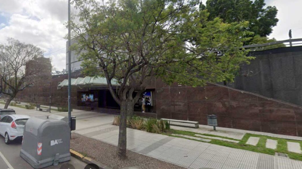 Allanaron la TV Pública en la causa que investiga dádivas e involucra a Manuel Adorni