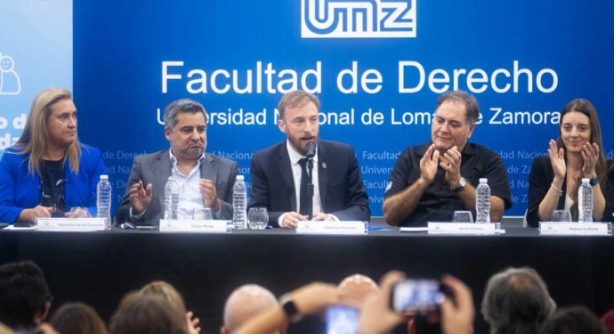 Otermín encabezó un encuentro del Consejo de Seguridad y Justicia en la UNLZ