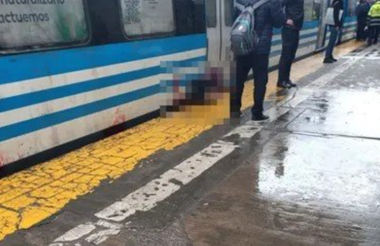 En Lomas, murió una pareja atropellada por el tren: ella se tiró a la vías, él la quiso rescatar y murieron los dos
