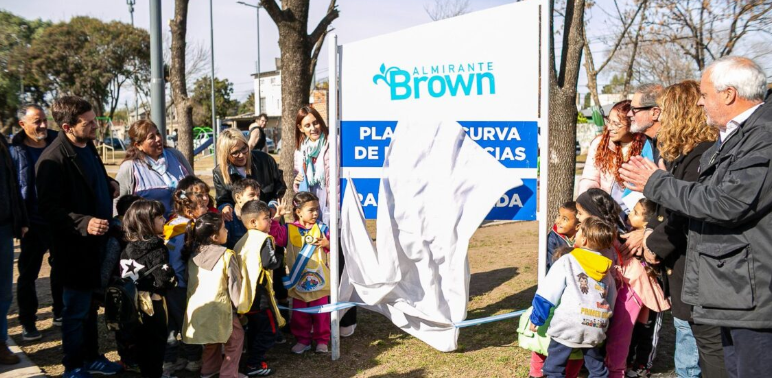 Inauguraron la plaza «Curva de las Infancias» en Calzada