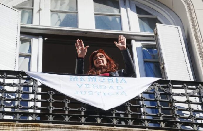 Cristina Fernández lleva el reclamo por su proscripción a la ONU