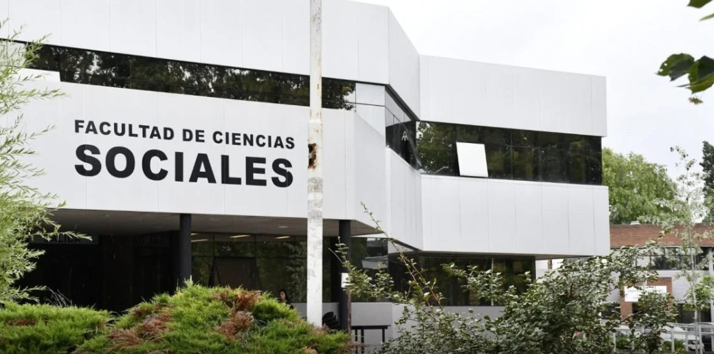 Cómo comunicar en política: la Universidad de Lomas dicta un taller gratuito